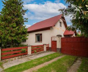 Rodinný dom s chatkou ideálny na rekonštrukciu v obci Považany