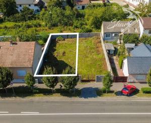 Atraktívny stavebný pozemok pri hlavnej ceste v Piešťanoch