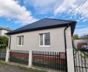 Rodinný dom s prístavbou 