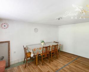 Priestranný rodinný dom s rozľahlým pozemkom