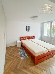 Na prenájom moderný 2,5-izbový byt po kompletnej rekonštrukcii