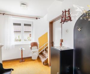 NEPREHLIADNITE! Na predaj 4 izbový rodinný dom v tichej časti obce