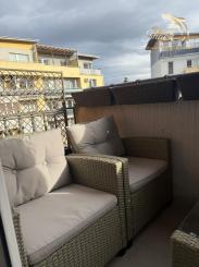 Priestranný 3-izbový byt s dvoma loggiami - Senec 