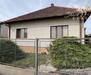 Rodinný dom v peknej ulici obce Veľká Maňa