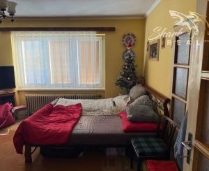 Na predaj starší 3-izbový rodinný dom Pezinok - Grinava