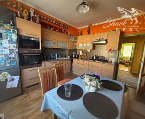 Na predaj starší 3-izbový rodinný dom Pezinok - Grinava