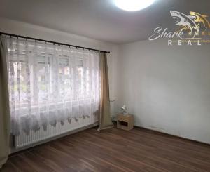 Priestranný dom so záhradou