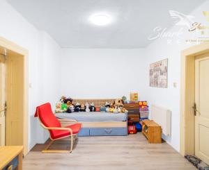 Nová cena! Vidiecky dom neďaleko Arboréta Mlyňany