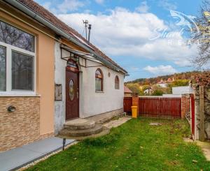 Útulný dom s nádhernou záhradou v krásnej prírode