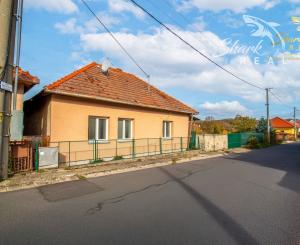 Exkluzívna cena! Príjemný rodinný dom neďaleko Zlatých Moraviec 