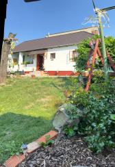 REZERVOVANÉ! Exkluzívna ponuka - romantický vidiecky dom na predaj