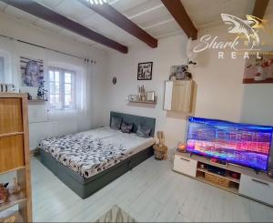 REZERVOVANÉ! Exkluzívna ponuka - romantický vidiecky dom na predaj