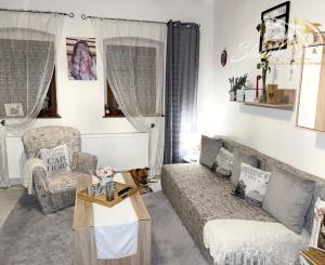 REZERVOVANÉ! Exkluzívna ponuka - romantický vidiecky dom na predaj