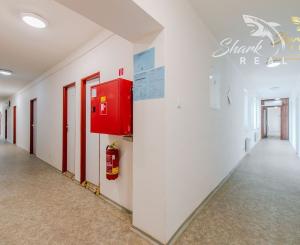  Na predaj ubytovací objekt v obci Koškovce – 26 izieb, parkovanie, garáže 