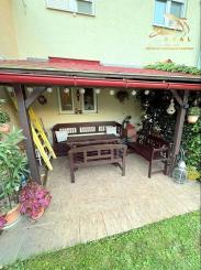 Na predaj 2- izbový byt na ulici Komenského s teraskou a záhradkou 