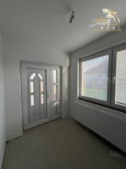 Predám priestranný 4-izbový dom po kompletnej vnútornej rekonštrukcii