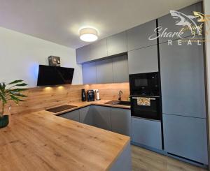 EXKLUZÍVNE NA PREDAJ: moderná 4-izbová novostavba v dvojdome v obľúbených Lužiankach pri Nitre. 