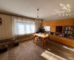 Rodinný dom s garážou a samostatnou chalupou