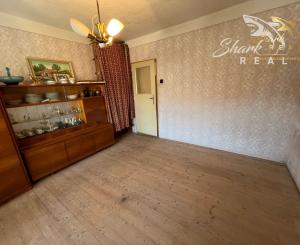 Rodinný dom s garážou a samostatnou chalupou