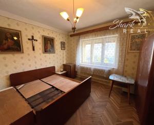 Rodinný dom s garážou a samostatnou chalupou