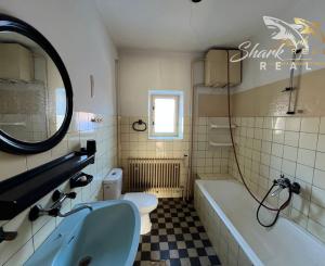 Rodinný dom s garážou a samostatnou chalupou