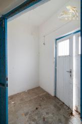 OBCHODNO - SKLADOVÝ PRIESTOR , kaviareň, potraviny alebo iné služby?