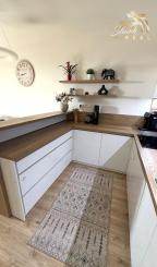 Krásny 2i byt s VEĽKOU TERASOU _ Prenájom