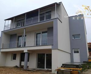 Na predaj: Moderný 3,5-izbový byt s panoramatickým výhľadom – Zobor, Nitra