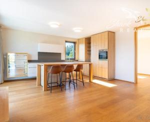 Slnečný 3-izbový byt pri Horskom parku s výhľadmi a maximálnym súkromím