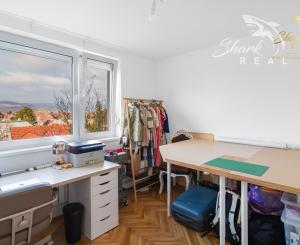 Váš nový domov s výhľadom na Karpaty – premyslený 4-izbový byt po kompletnej rekonštrukcii