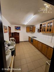 Jedinečný objekt s vysokými stropmi a átriom pre vaše podnikanie