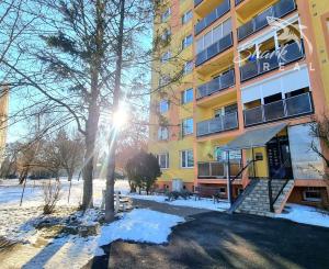 Na predaj 1-izbový byt na ulici Škultétyho v Trebišove