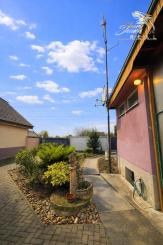 Na predaj: 3-izbový rodinný dom s veľkým pozemkom a rybníkom – len 6 km od Galanty!