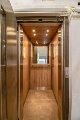 4i byt s otvorenou dispozíciou a 2 balkónmi v srdci Starého Mesta