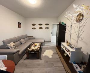 Prerobený 2izbový byt s dvomi balkónmi