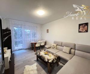 Prerobený 2izbový byt s dvomi balkónmi