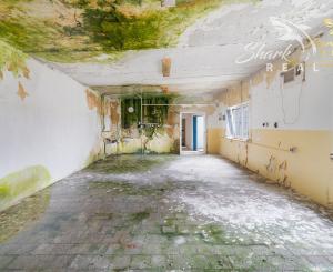 OBCHODNO - SKLADOVÝ PRIESTOR , kaviareň, potraviny alebo iné služby?