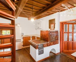 REZERVOVANÉ - Útulná chata usadená v krásnom prostredí Štiavnických vrchov