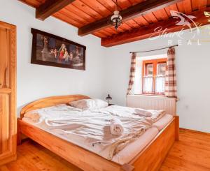 REZERVOVANÉ - Útulná chata usadená v krásnom prostredí Štiavnických vrchov