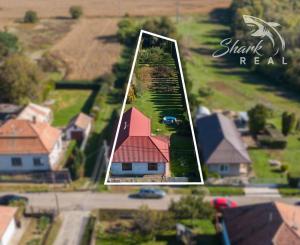 SUPER  CENA! Príjemný 3-izbový dom s veľkým pozemkom 