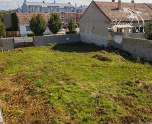 Atraktívny stavebný pozemok pri hlavnej ceste v Piešťanoch