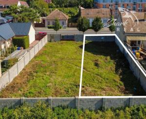 Atraktívny stavebný pozemok pri hlavnej ceste v Piešťanoch