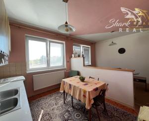 ZNÍŽENÁ CENA - Presvetlený 4 izbový rodinný dom s garážou