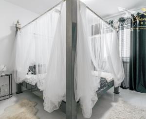 Exkluzívna Novostavba s Pozemkom v Obci Veselé