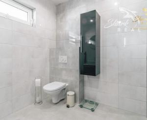 Exkluzívna Novostavba s Pozemkom v Obci Veselé