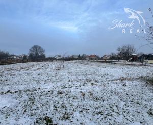 Rodinný dom s 20á pozemkom v obci Semerovo