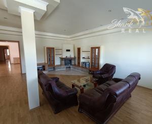 Administratívno-apartmánová budova