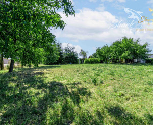 ZNÍŽENÁ CENA - EXKLUZÍVNE: Záhrada s murovanou chatkou – Špačince, Dolný mlyn – len 5 minút od Trnavy!