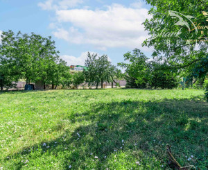 ZNÍŽENÁ CENA - EXKLUZÍVNE: Záhrada s murovanou chatkou – Špačince, Dolný mlyn – len 5 minút od Trnavy!