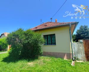 Ponúkam na predaj krásny pozemok vo výbornej lokalite.